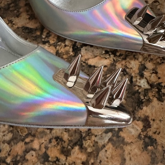 ALEXANDER MCQUEEN Punk Stud Holographic Pump - Picture 6 of 12